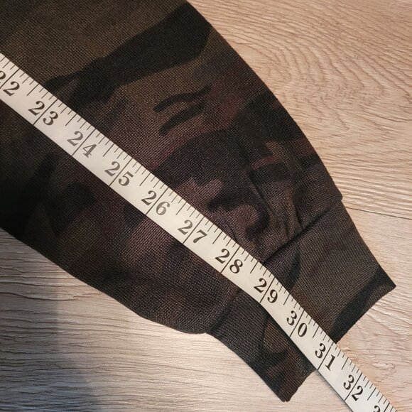 Social Standard By Sanctuary Sweater L Daytripper Camo Cardigan Thin Knit NWT - Picture 10 of 10